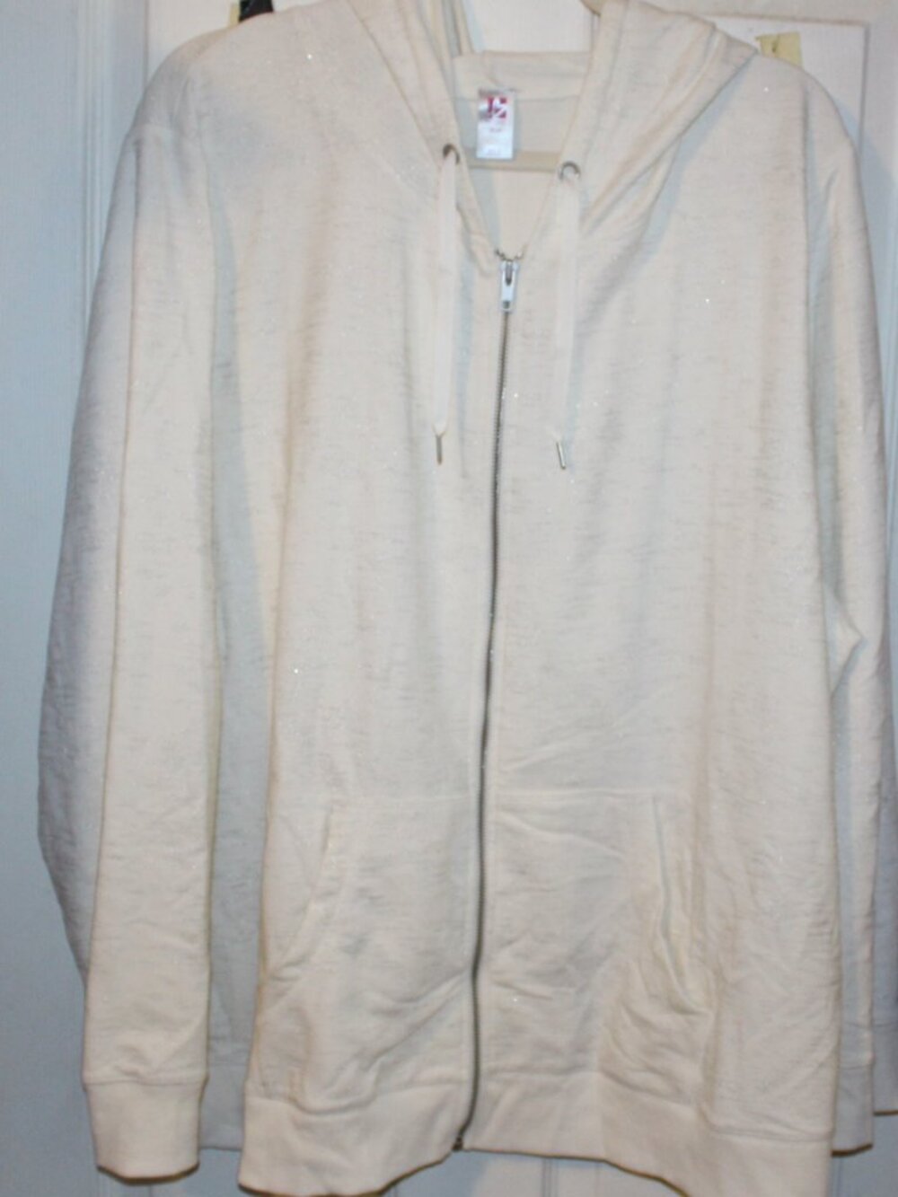 NWT Lane Bryant Livi cream hoodies with silver sparkle 26/28 Pretty!
